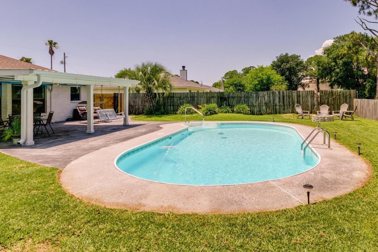Gulf Breeze Vacation Rental For 2 With Pool Access! Zewnętrze zdjęcie